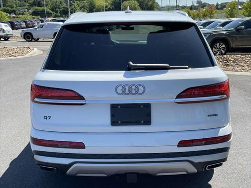 2025 Audi Q7 55 Premium Plus