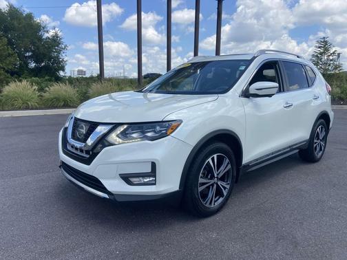 2017 Nissan Rogue SL