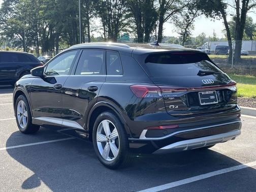 Mythos Black Metallic 2024 Audi Q4 e-tron Premium Plus 55 quattro