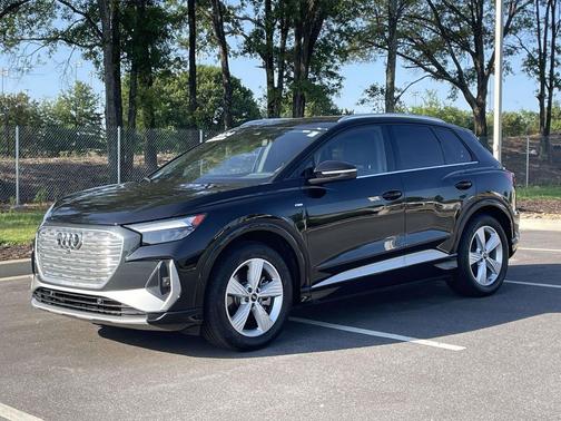 Mythos Black Metallic 2024 Audi Q4 e-tron Premium Plus 55 quattro