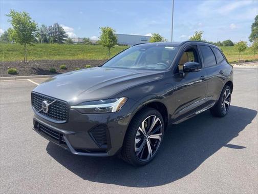 2025 Volvo XC60 Plug-In Hybrid T8 Ultra