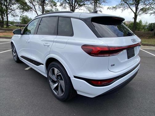 2025 Audi Q6 e-tron Prestige quattro