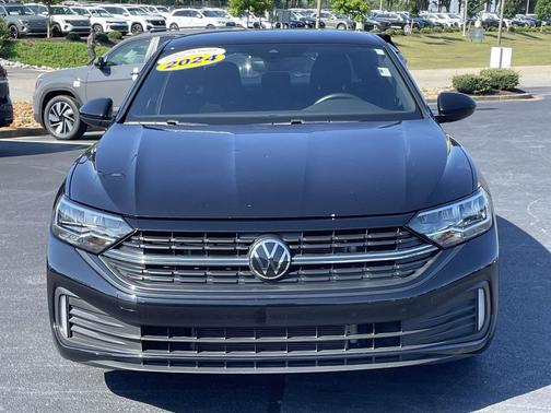 Deep Black Pearl 2024 Volkswagen Jetta 1.5T Sport