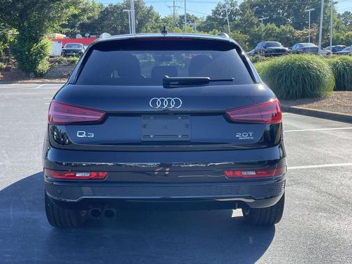 Black 2018 Audi Q3 2.0T Premium