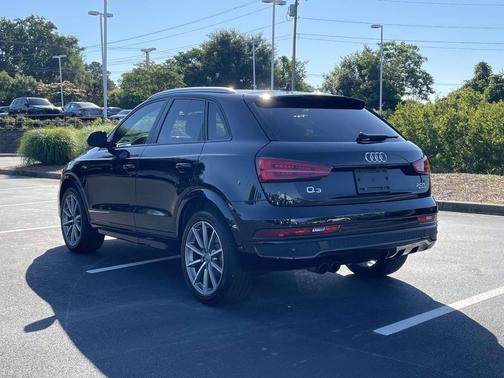 Black 2018 Audi Q3 2.0T Premium