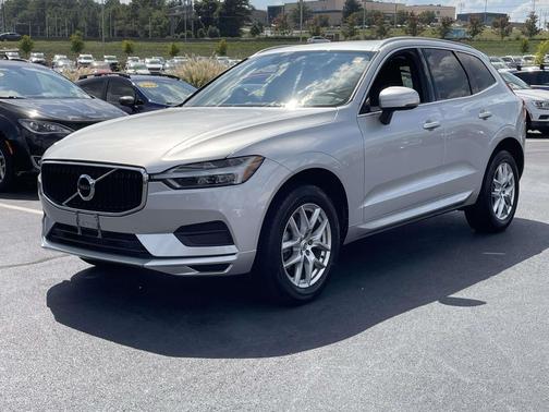 2020 Volvo XC60 T5 Momentum