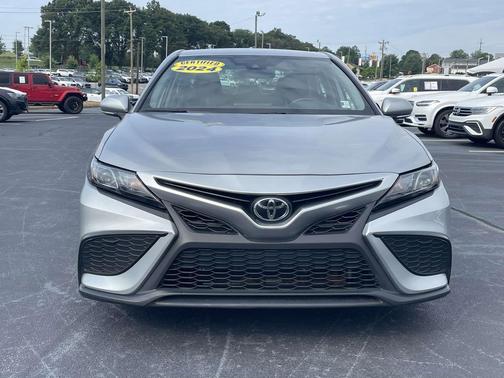 Celestial Silver Metallic 2024 Toyota Camry SE