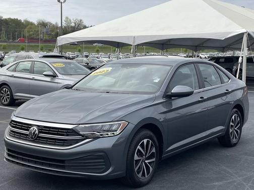 Platinum Gray Metallic 2023 Volkswagen Jetta 1.5T S