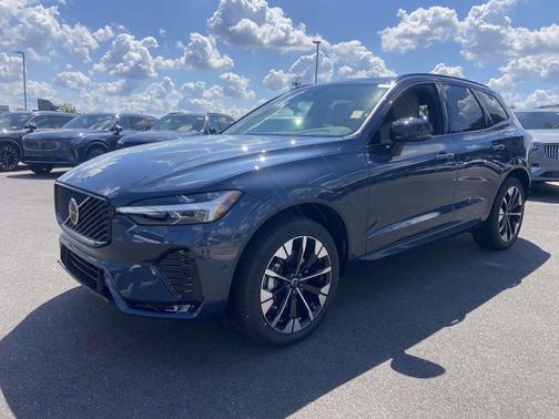 2026 Volvo XC60 B5 Plus