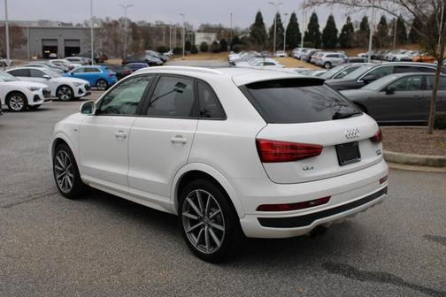 Cortina White 2018 Audi Q3 2.0T Premium