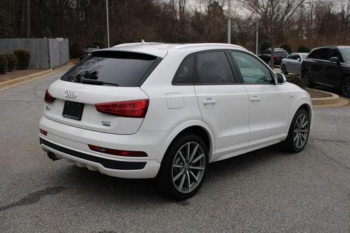 Cortina White 2018 Audi Q3 2.0T Premium