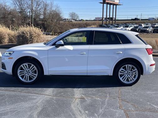 2020 Audi Q5 45 Premium Plus
