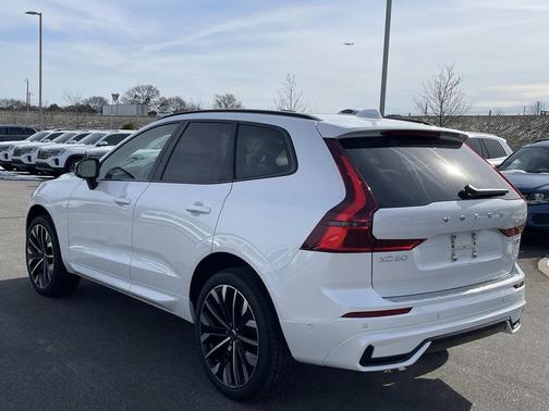 2026 Volvo XC60 B5 Ultra