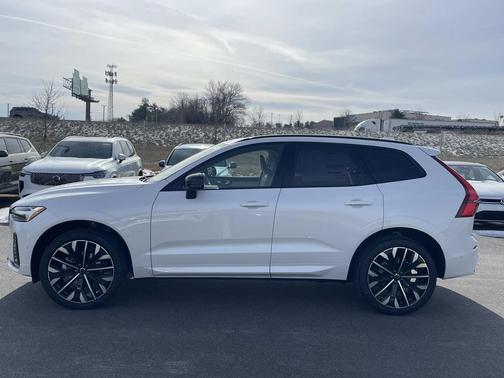 2026 Volvo XC60 B5 Ultra