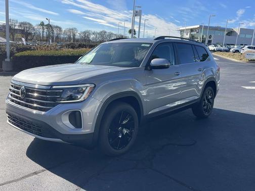 2026 Volkswagen Atlas 2.0T SE w/Technology 4MOTION