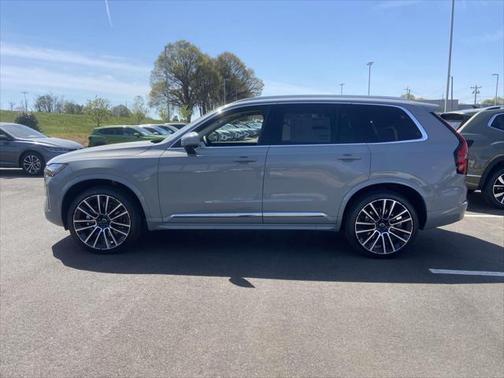 2025 Volvo XC90 B6 Ultra