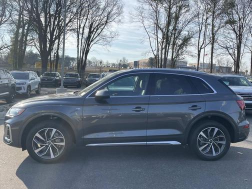 2023 Audi Q5 45 S line Premium Plus