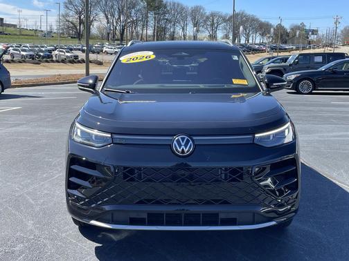 2026 Volkswagen Tiguan 2.0T SEL R-Line 4MOTION