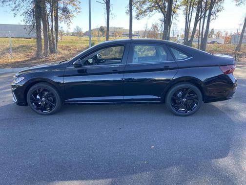 2026 Volkswagen Jetta 1.4T SE