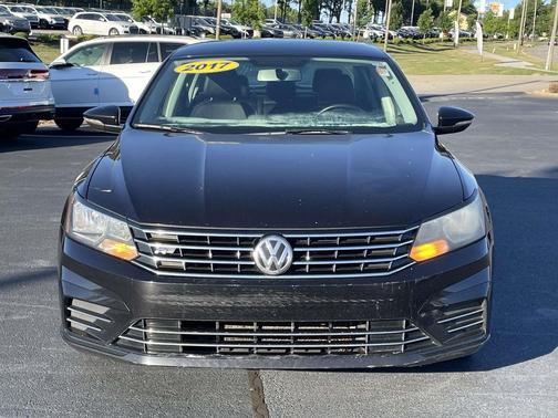 Deep Black Pearl 2017 Volkswagen Passat 1.8T R-Line w/Comfort