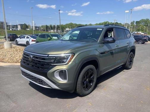 2025 Volkswagen Atlas 2.0T Peak Edition