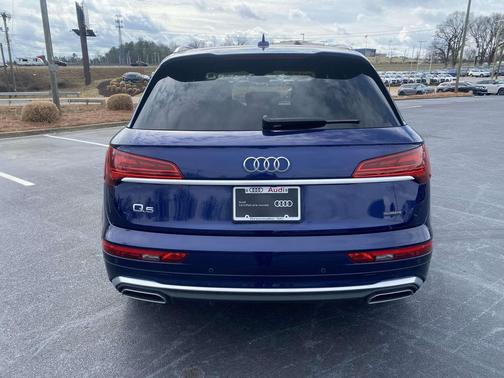 2022 Audi Q5 45 S line Premium Plus