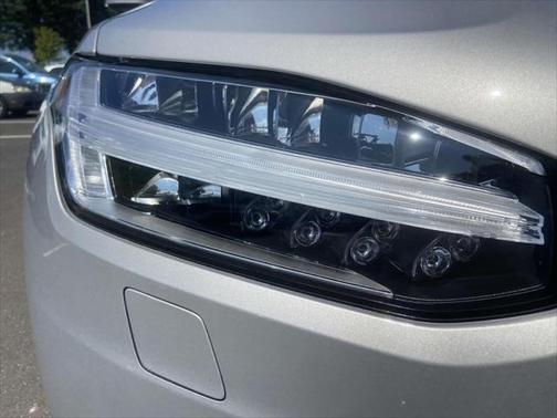 2024 Volvo XC90 B6 Ultimate Bright Theme 7-Seater