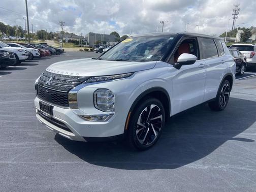 2023 Mitsubishi Outlander SE Special Edition 2WD