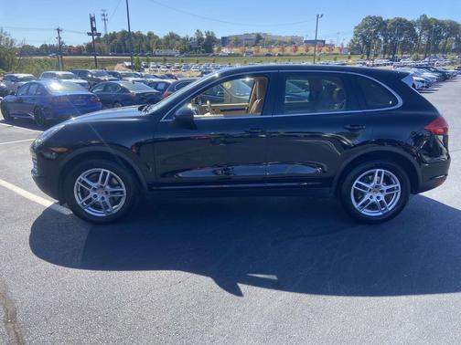 2014 Porsche Cayenne Platinum Edition
