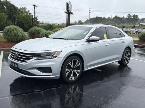 Platinum Gray Metallic 2020 Volkswagen Passat 2.0T SE