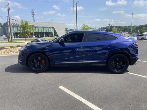 2021 Lamborghini Urus Graphite Capsule