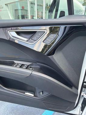 Glacier White Metallic 2023 Audi Q4 e-tron Prestige 50 quattro