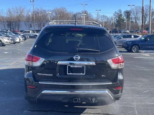 2015 Nissan Pathfinder SL