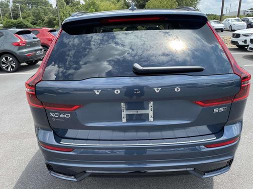 2026 Volvo XC60 B5 Ultra