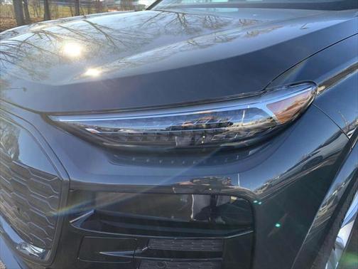 2025 Audi Q6 e-tron Premium Plus