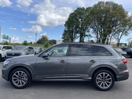 Samurai Gray Metallic 2023 Audi Q7 45 Premium Plus
