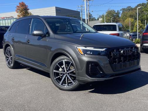 2026 Audi Q7 45 Premium Plus
