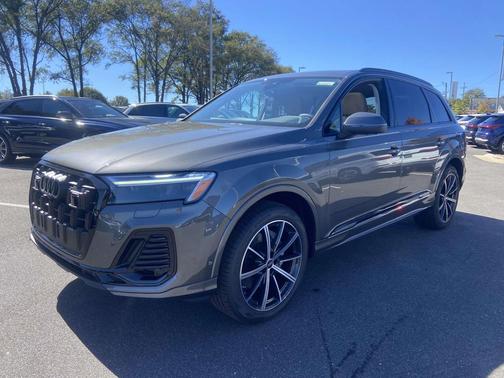 2026 Audi Q7 45 Premium Plus