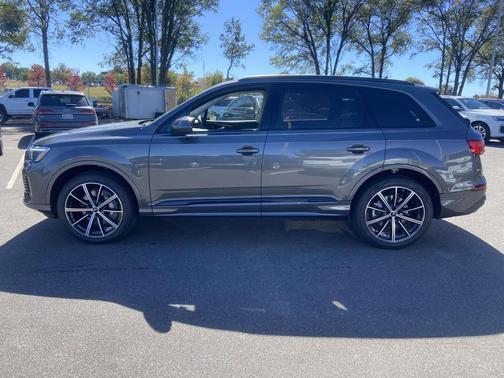 2026 Audi Q7 45 Premium Plus