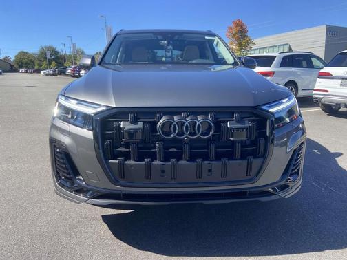2026 Audi Q7 45 Premium Plus