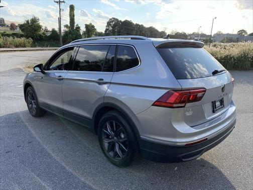 Pyrite Silver Metallic 2023 Volkswagen Tiguan 2.0T SE