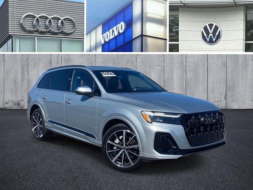 2025 Audi Q7 45 Premium Plus