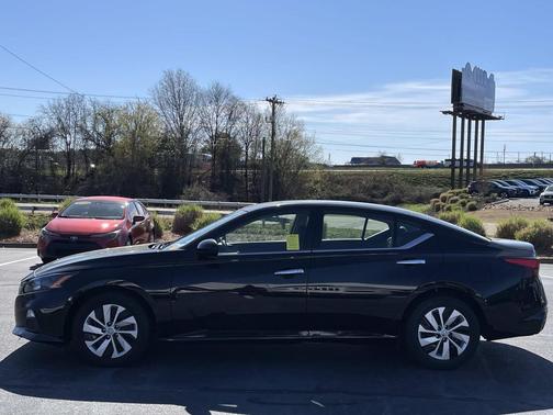 2022 Nissan Altima S FWD