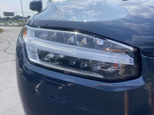 2024 Volvo XC90 B5 Plus Bright Theme