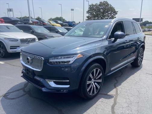 2024 Volvo XC90 B5 Plus Bright Theme