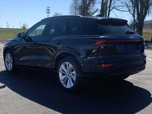 2025 Audi Q6 e-tron Premium Plus