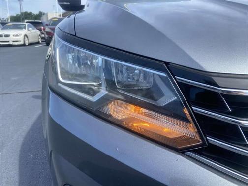 2018 Volkswagen Passat 2.0T SE