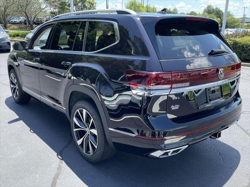 2025 Volkswagen Atlas 2.0T SEL Premium R-Line 4MOTION