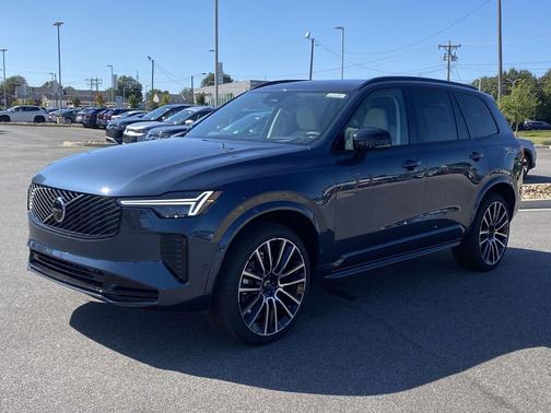 2026 Volvo XC90 B6 Ultra Dark Theme 7-Seater