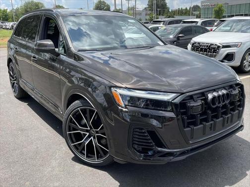 2025 Audi Q7 55 Premium Plus
